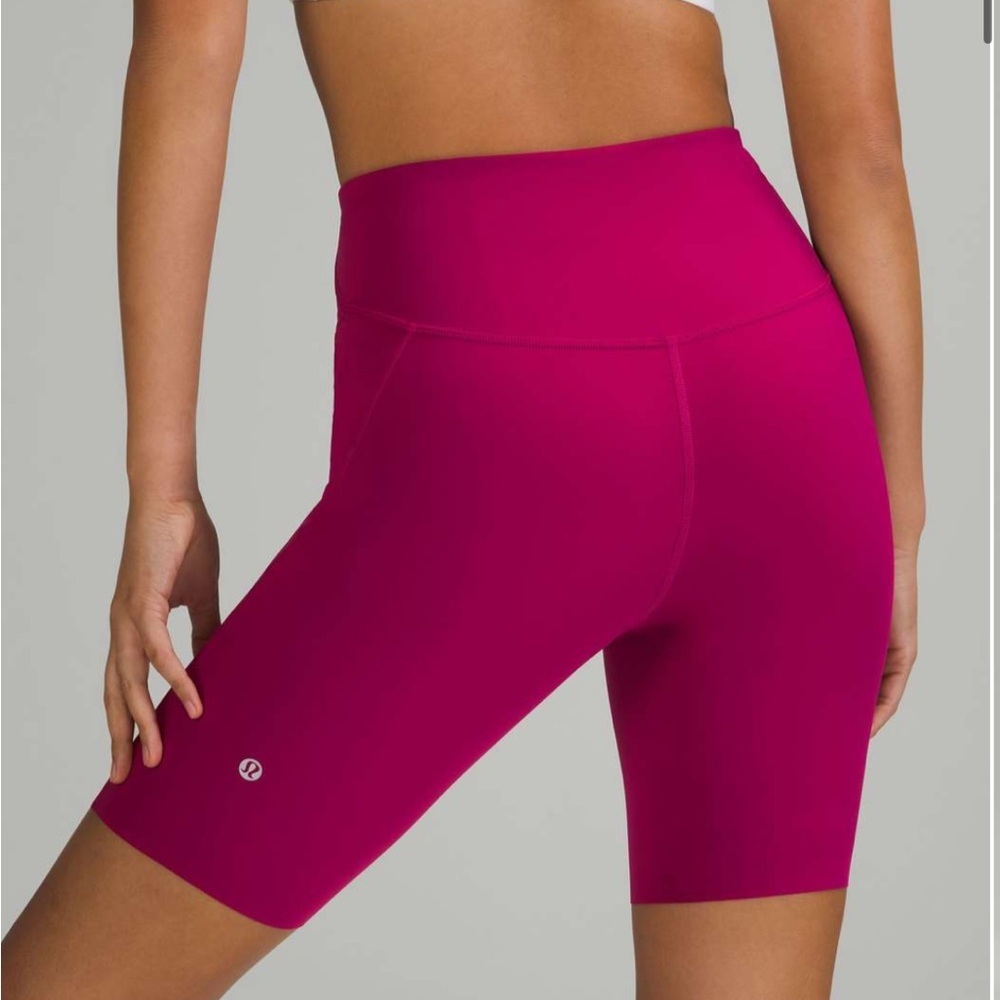 Lululemon‎ Base Pace High-Rise Short 8" in Wild Berry Women’s Size 4 EUC - Picture 3 of 9